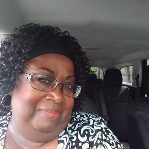 Meet your Posher, Sandra-beatrice